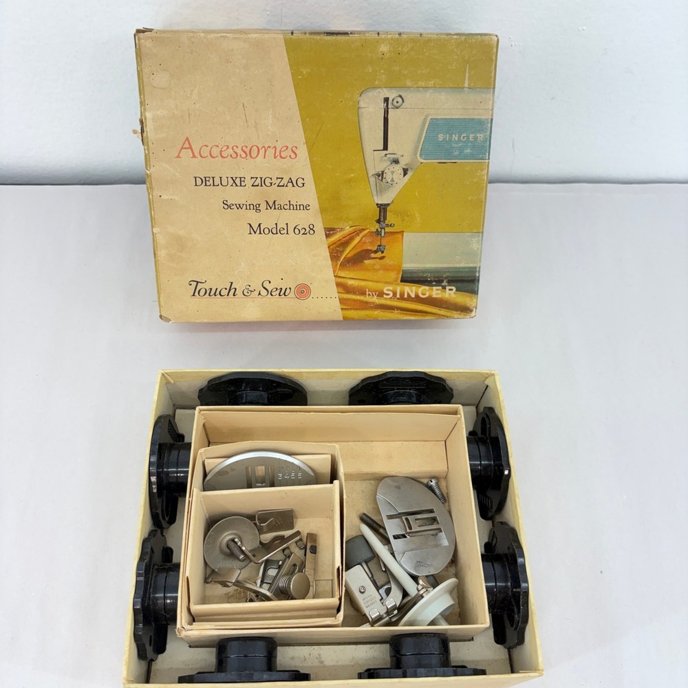 Singer‎ Touch & Sew Deluxe Zig-Zag Model 628 Accessory Kit Cams Feet Vintage 60s